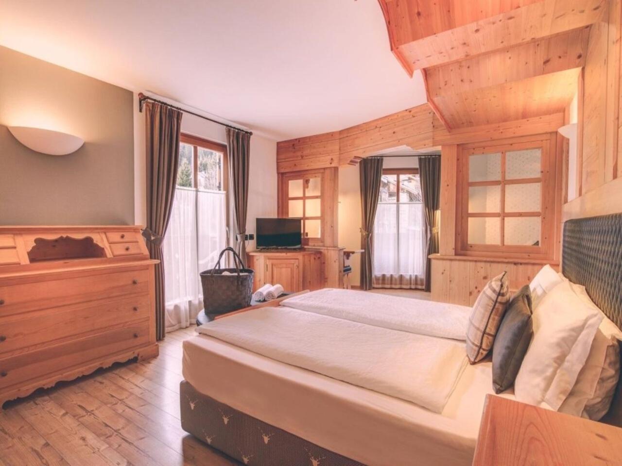 Hotel Madonnina Resort And Wellness Soraga Eksteriør bilde
