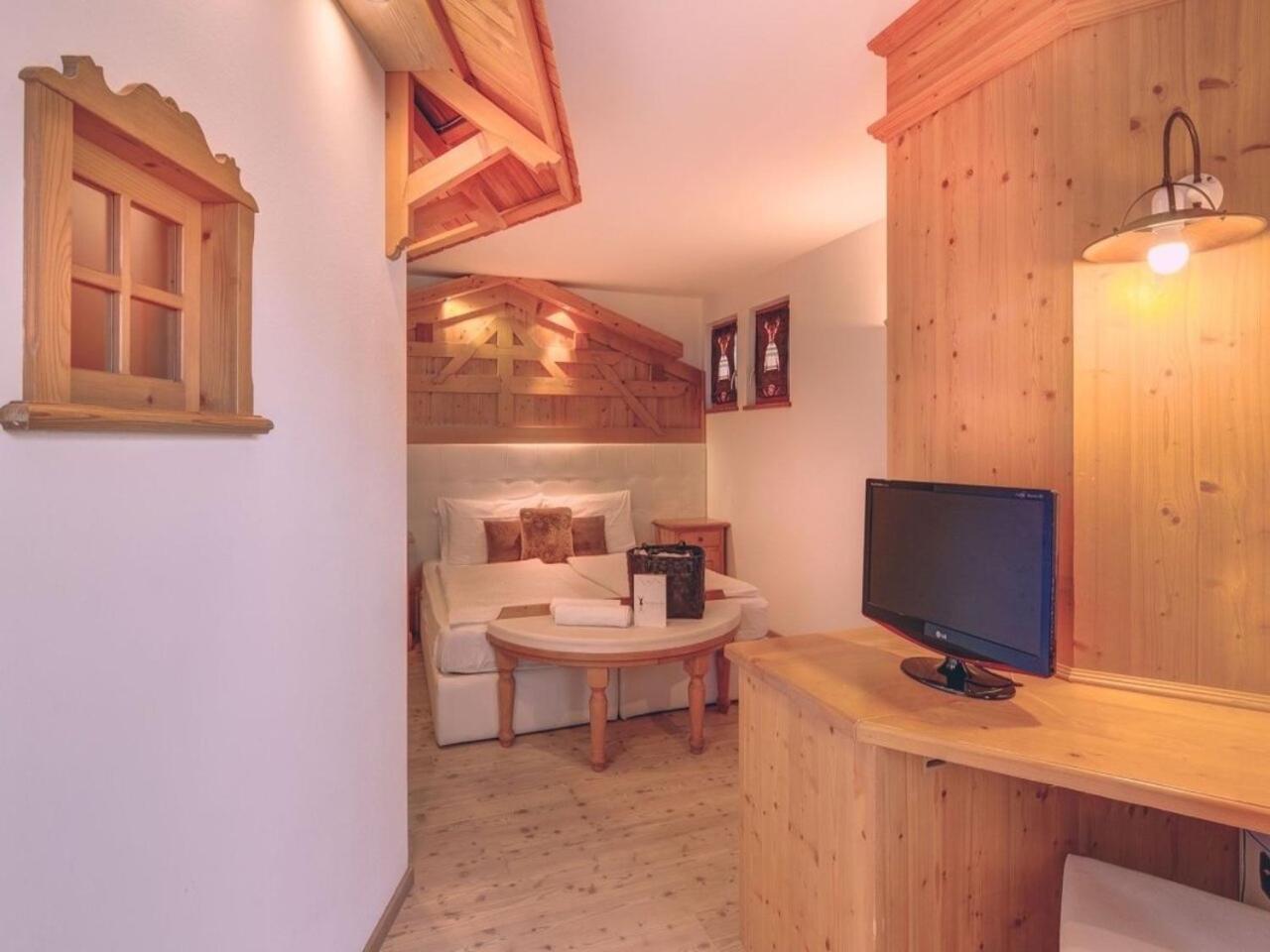 Hotel Madonnina Resort And Wellness Soraga Eksteriør bilde