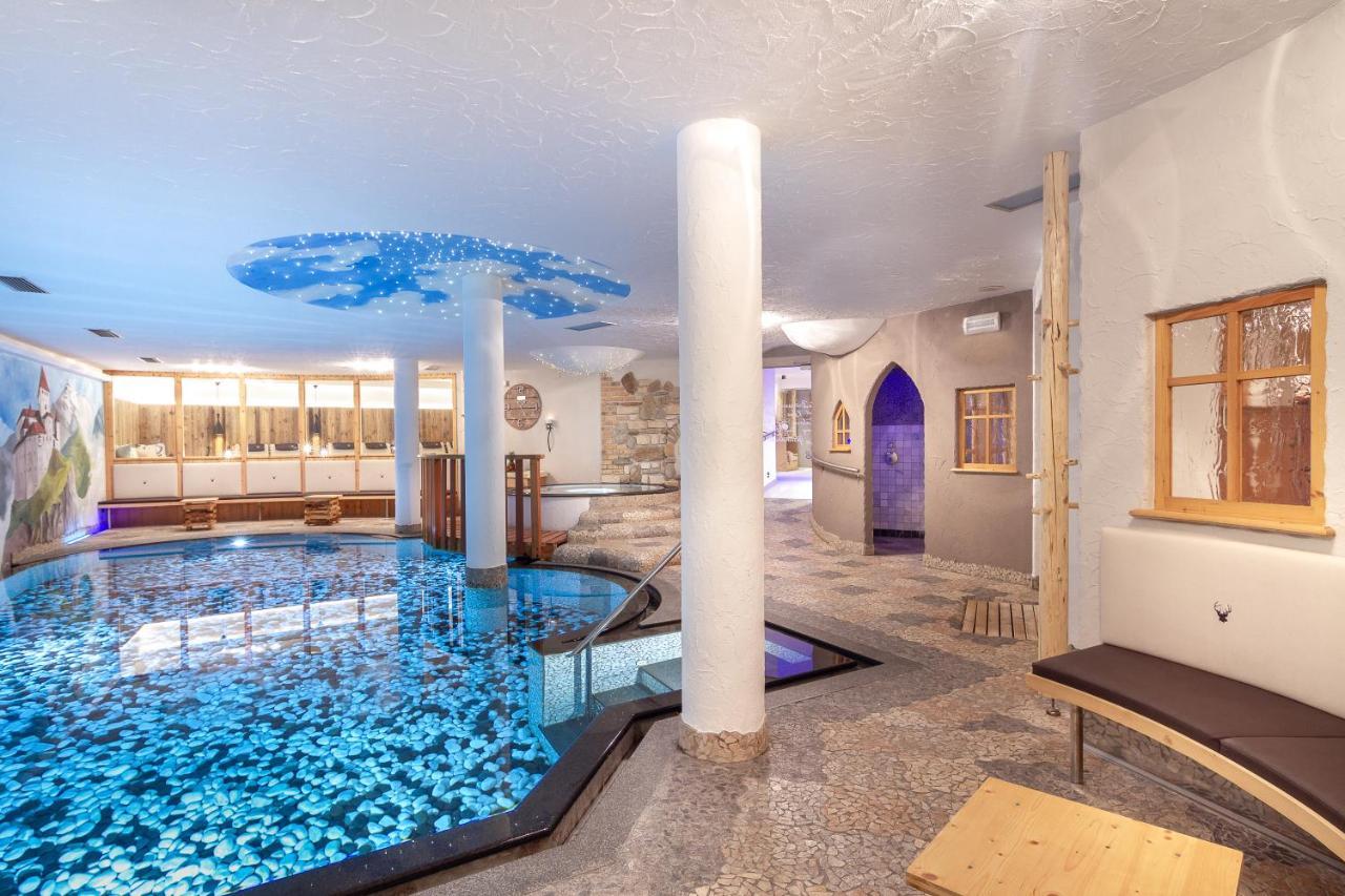 Hotel Madonnina Resort And Wellness Soraga Eksteriør bilde
